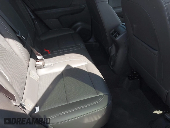 2024 Buick Envision Preferred with VIN LRBFZME41RD066807, listed as a IAAI auction lot 41695136 with 1,421 mi miles and . Bid and sale history available at DreamBid. Image 8.