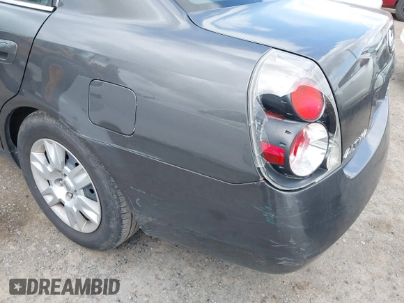 2006 Nissan Altima 2.5 S with VIN 1N4AL11E76N355177, listed as a IAAI auction lot 41933446 with 145,336 mi miles. Bid and sale history available at carsss.com. Image 6.