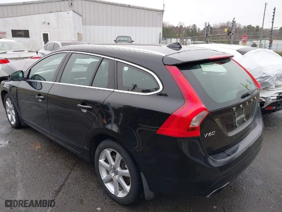 2016 Volvo V60 T5 Drive-E Premier with VIN YV140MEK5G1299728, listed as a IAAI auction lot 41550325 with 134,507 mi miles. Bid and sale history available at carsss.com. Image 3.