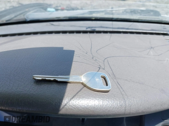 1992 Honda Civic DX z VIN 1HGEG8542NL032175, wystawiony jako IAAI lot #42187328 z przebiegiem 279 877 mil mil oraz . Historia ofert i sprzedaży dostępna na DreamBid. Obrazek 11.