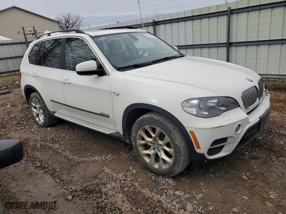 2013 BMW X5 xDrive35i with VIN 5UXZV4C53D0E01914, listed as a Copart auction lot 51319395 with NaN miles and Salvage Title. Bid and sale history available at carsss.com. Image 4.