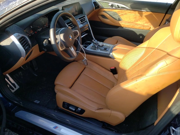 2021 BMW 8 Series 840i with VIN WBAAE4C08MCF60099, listed as a Copart auction lot 39080043 with 6,633 mi miles. Bid and sale history available at carsss.com. Image 7.