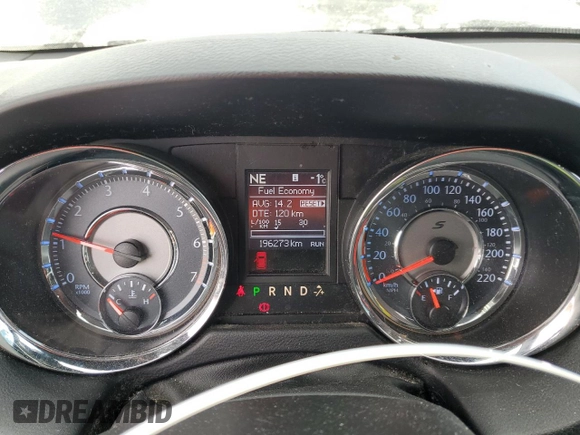 2015 Chrysler Town & Country S with VIN 2C4RC1HG2FR725832, listed as a Copart auction lot 41791145 with 196,273 mi miles and Clean Title. Bid and sale history available at DreamBid. Image 9.