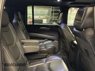2016 Cadillac Escalade ESV Platinum z VIN 1GYS4KKJ5GR453707, wystawiony jako Copart lot #61802745 z przebiegiem 175 852 mil mil oraz Szkoda całkowita • Salvage title. Historia ofert i sprzedaży dostępna na DreamBid. Obrazek 6.