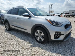 2020 Kia Niro LX with VIN KNDCB3LC5L5398022, listed as a Copart auction lot 57132154 with 198,581 mi miles and Clean Title. Bid and sale history available at carsss.com. Image 4.