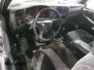 2002 GMC Sonoma SLS with VIN 1GTCS14WX28239250, listed as a Copart auction lot 46291075 with 186,402 mi miles and Salvage Title. Bid and sale history available at carsss.com. Image 8.