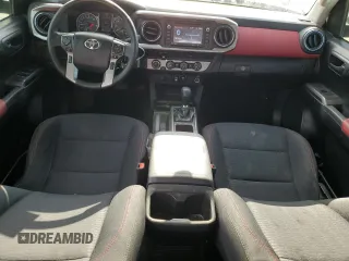 2019 Toyota Tacoma SR z VIN 3TMCZ5AN1KM191177, wystawiony jako Copart lot #56282085 z przebiegiem 110 837 mil mil oraz Szkoda całkowita • Salvage title. Historia ofert i sprzedaży dostępna na DreamBid. Obrazek 8.