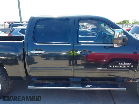 2009 Chevrolet Silverado 1500 LT with VIN 3GCEK23M59G190316, listed as a IAAI auction lot 42087025 with 175,998 mi miles and . Bid and sale history available at DreamBid. Image 13.