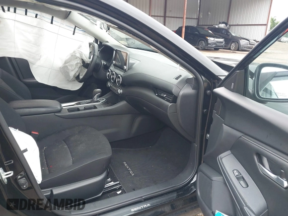 2024 Nissan Sentra SV with VIN 3N1AB8CV4RY204410, listed as a IAAI auction lot 42216000 with 33,893 mi miles and . Bid and sale history available at DreamBid. Image 5.