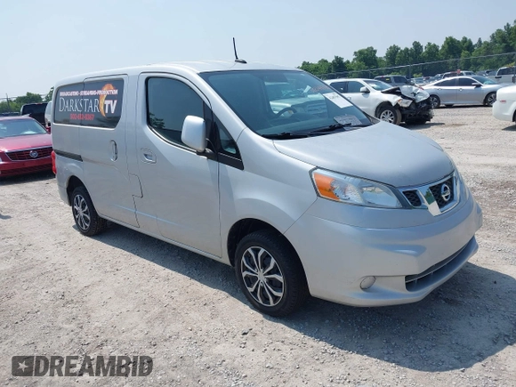 2013 Nissan NV200 SV z VIN 3N6CM0KN5DK692696, wystawiony jako IAAI lot #42487507 z przebiegiem 166 634 mil mil oraz . Historia ofert i sprzedaży dostępna na DreamBid. Obrazek 1.