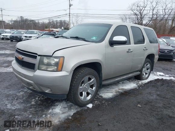 2009 Chevrolet Tahoe Special Service Vehicle with VIN 1GNFK03079R261304, listed as a IAAI auction lot 41555607 with 182,880 mi miles. Bid and sale history available at carsss.com. Image 2.
