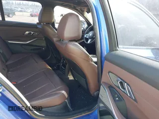 2019 BMW 3 Series 330i with VIN WBA5R1C58KAK07271, listed as a IAAI auction lot 41941194 with Not provided miles and . Bid and sale history available at DreamBid. Image 8.