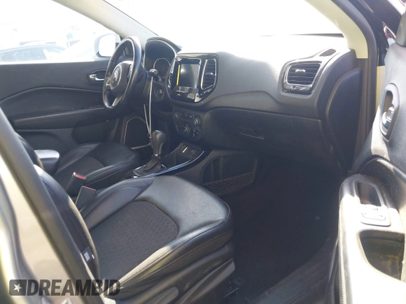 2020 Jeep Compass Latitude w/Sun/Safety Pkg with VIN 3C4NJCBB1LT102627, listed as a IAAI auction lot 41657827 with 68,371 mi miles. Bid and sale history available at carsss.com. Image 5.