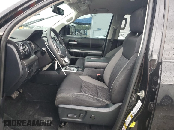 2017 Toyota Tundra SR5 z VIN 5TFRW5F13HX222876, wystawiony jako Copart lot #52101965 z przebiegiem 79 015 mil mil oraz Nie do naprawy • Non repairable. Historia ofert i sprzedaży dostępna na DreamBid. Obrazek 7.
