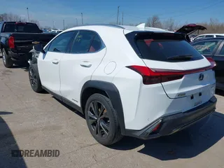 2019 Lexus UX 250h z VIN JTHU9JBH2K2011457, wystawiony jako IAAI lot #41894143 z przebiegiem 55 826 mil mil oraz . Historia ofert i sprzedaży dostępna na DreamBid. Obrazek 3.