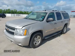 2007 Chevrolet Suburban LT with VIN 3GNFC16037G199184, listed as a IAAI auction lot 42666370 with 259,929 mi miles and . Bid and sale history available at DreamBid. Image 2.