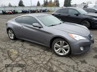 2010 Hyundai Genesis Coupe Grand Touring z VIN KMHHU6KH2AU042270, wystawiony jako Copart lot #82710674 z przebiegiem 56 592 mil mil oraz Szkoda całkowita • Salvage title. Historia ofert i sprzedaży dostępna na DreamBid. Obrazek 4.