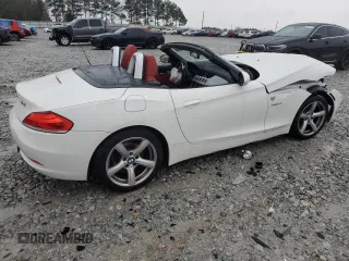 2009 BMW Z4 sDrive30i z VIN WBALM53519E376595, wystawiony jako Copart lot #48359515 z przebiegiem 88 548 mil mil oraz Szkoda całkowita • Salvage title. Historia ofert i sprzedaży dostępna na DreamBid. Obrazek 3.