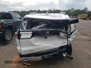 2024 GMC Acadia FWD Denali z VIN 1GKENLKS3RJ164796, wystawiony jako Copart lot #69429724 z przebiegiem 4977 mil mil oraz Szkoda całkowita • Salvage title. Historia ofert i sprzedaży dostępna na DreamBid. Obrazek 6.