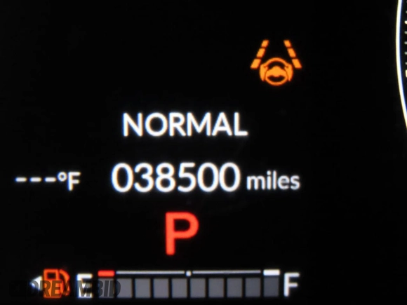 2024 Honda HR-V LX with VIN 3CZRZ1H3XRM709153, listed as a Copart auction lot 42566485 with 38,500 mi miles and Salvage Title. Bid and sale history available at carsss.com. Image 8.