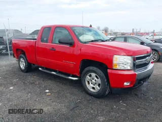 2007 Chevrolet Silverado 1500 LT w/2LT with VIN 2GCEC19J571611848, listed as a IAAI auction lot 41698021 with 168,074 mi miles. Bid and sale history available at carsss.com. Image 1.