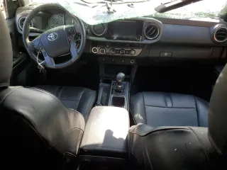 2017 Toyota Tacoma SR5 с VIN 3TMCZ5ANXHM117202, выставлен на аукционе Copart как лот 55322685 с пробегом 149 752 миль миль и Списание • Salvage title. История ставок и продаж доступна на DreamBid. Изображение 8.