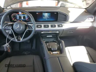 2025 Mercedes-Benz GLS 450 z VIN 4JGFF5KE9SB340328, wystawiony jako Copart lot #54246635 z przebiegiem 250 mil mil oraz Szkoda całkowita • Salvage title. Historia ofert i sprzedaży dostępna na DreamBid. Obrazek 8.