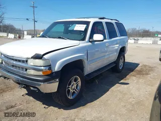 2001 Chevrolet Tahoe LS with VIN 1GNEK13T01R161951, listed as a IAAI auction lot 41762235 with 134,924 mi miles. Bid and sale history available at carsss.com. Image 2.
