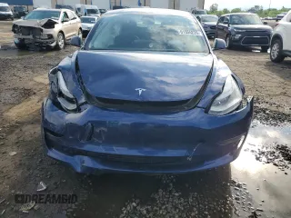 2023 Tesla Model 3 z VIN 5YJ3E1EA3PF627177, wystawiony jako Copart lot #61555235 z przebiegiem 22 340 mil mil oraz Czysty tytuł • Clean title. Historia ofert i sprzedaży dostępna na DreamBid. Obrazek 5.