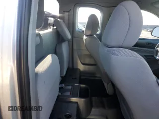 2013 Toyota Tacoma z VIN 5TFUX4EN1DX016584, wystawiony jako Copart lot #48462975 z przebiegiem 130 712 mil mil oraz Szkoda całkowita • Salvage title. Historia ofert i sprzedaży dostępna na DreamBid. Obrazek 10.