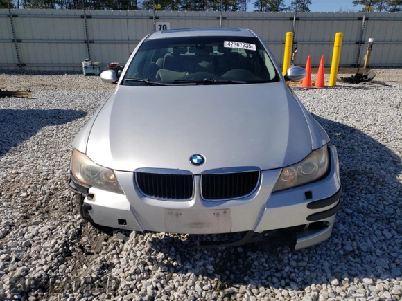2006 BMW 3 Series 325xi with VIN WBAVD13516KV05787, listed as a Copart auction lot 42367735 with 177,220 mi miles and Salvage Title. Bid and sale history available at carsss.com. Image 5.