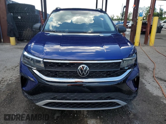 2022 Volkswagen Taos S z VIN 3VVCX7B29NM049025, wystawiony jako Copart lot #56908815 z przebiegiem 19 655 mil mil oraz Szkoda całkowita • Salvage title. Historia ofert i sprzedaży dostępna na DreamBid. Obrazek 5.