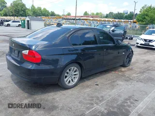 2006 BMW 3 Series 325i with VIN WBAVB13596KX65960, listed as a IAAI auction lot 42460430 with 331,860 mi miles and . Bid and sale history available at DreamBid. Image 4.