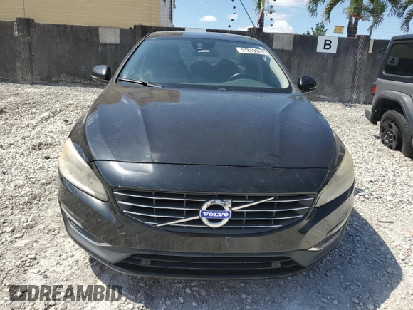 2016 Volvo S60 T5 Drive-E z VIN YV126MFJ7G2407868, wystawiony jako Copart lot #57819665 z przebiegiem 138 022 mil mil oraz Czysty tytuł • Clean title. Historia ofert i sprzedaży dostępna na DreamBid. Obrazek 5.