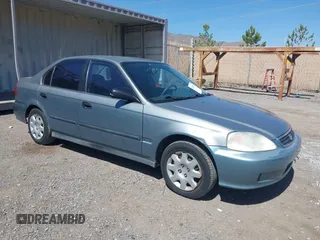 1999 Honda Civic LX z VIN 2HGEJ667XXH575496, wystawiony jako IAAI lot #42372107 z przebiegiem 175 154 mil mil oraz . Historia ofert i sprzedaży dostępna na DreamBid. Obrazek 1.
