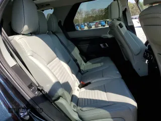 2018 Land Rover Discovery HSE Luxury with VIN SALRT2RV9JA062932, listed as a Copart auction lot 47009644 with 61,965 mi miles. Bid and sale history available at carsss.com. Image 11.
