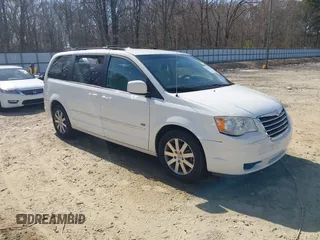 2009 Chrysler Town & Country Touring with VIN 2A8HR54X89R642118, listed as a IAAI auction lot 41844247 with 161,651 mi miles and . Bid and sale history available at DreamBid. Image 1.