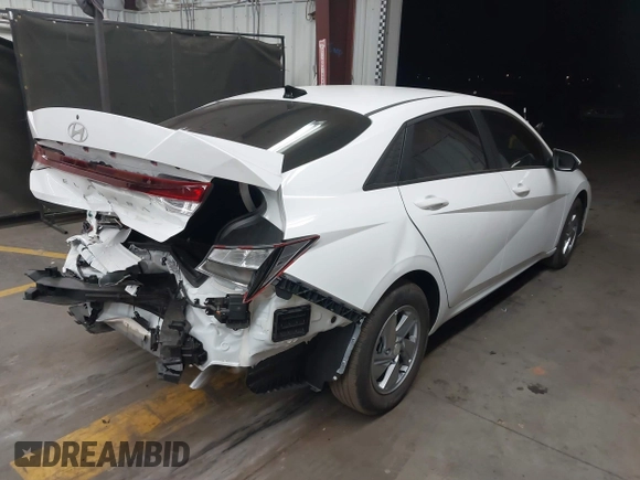 2025 Hyundai Elantra SE z VIN KMHLL4DG5SU913590, wystawiony jako IAAI lot #41900727 z przebiegiem 3 406 mil mil oraz . Historia ofert i sprzedaży dostępna na DreamBid. Obrazek 4.