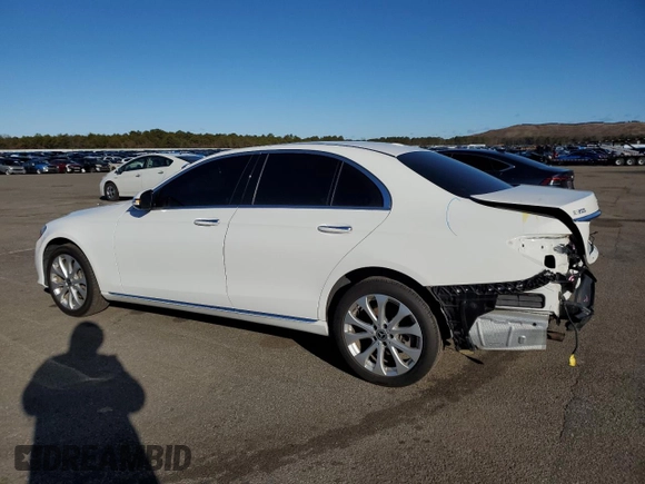 2019 Mercedes-Benz E-Class E 300 with VIN WDDZF4KB6KA561642, listed as a Copart auction lot 46809195 with 47,792 mi miles and Salvage Title. Bid and sale history available at carsss.com. Image 2.