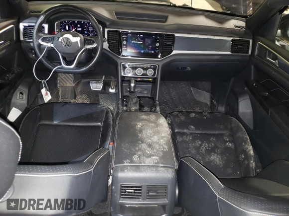2020 Volkswagen Atlas SEL R-Line with VIN 1V2RE2CA7LC215675, listed as a Copart auction lot 82882393 with 61,021 mi miles and . Bid and sale history available at DreamBid. Image 8.
