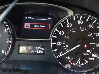 2014 Nissan Pathfinder SV with VIN 5N1AR2MN8EC663054, listed as a IAAI auction lot 41023768 with 177,994 mi miles. Bid and sale history available at carsss.com. Image 7.