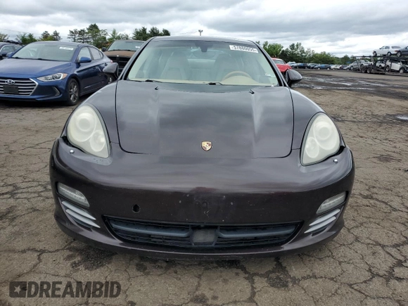 2010 Porsche Panamera S z VIN WP0AB2A7XAL062303, wystawiony jako Copart lot #57880055 z przebiegiem 137 131 mil mil oraz Szkoda całkowita • Salvage title. Historia ofert i sprzedaży dostępna na DreamBid. Obrazek 5.