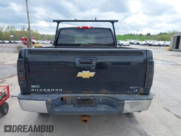 2010 Chevrolet Silverado 1500 LT with VIN 1GCSKSE39AZ110317, listed as a IAAI auction lot 42221533 with 296,468 mi miles and . Bid and sale history available at DreamBid. Image 16.