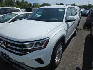 2023 Volkswagen Atlas SE с VIN 1V2HR2CA7PC526707, выставлен на аукционе IAAI как лот 42854241 с пробегом 28 220 миль миль и . История ставок и продаж доступна на DreamBid. Изображение 20.