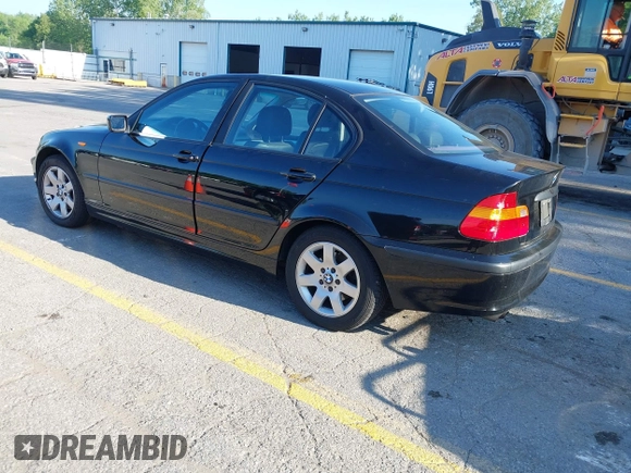 2003 BMW 3 Series 325i z VIN WBAEV33433KL83025, wystawiony jako IAAI lot #42392152 z przebiegiem 170 670 mil mil oraz . Historia ofert i sprzedaży dostępna na DreamBid. Obrazek 3.