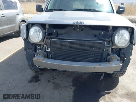 2016 Jeep Patriot Sport with VIN 1C4NJPBA3GD748035, listed as a IAAI auction lot 41894795 with 191,353 mi miles and . Bid and sale history available at DreamBid. Image 6.