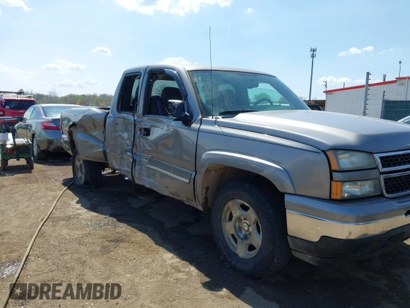 2006 Chevrolet Silverado 1500 LT3 with VIN 1GCEK19Z66Z230380, listed as a IAAI auction lot 42115251 with 169,072 mi miles and . Bid and sale history available at DreamBid. Image 6.