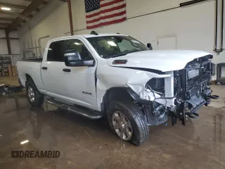 2024 Ram 2500 Big Horn z VIN 3C6UR5DJ0RG406271, wystawiony jako Copart lot #64281275 z przebiegiem 15 019 mil mil oraz Czysty tytuł • Clean title. Historia ofert i sprzedaży dostępna na DreamBid. Obrazek 4.