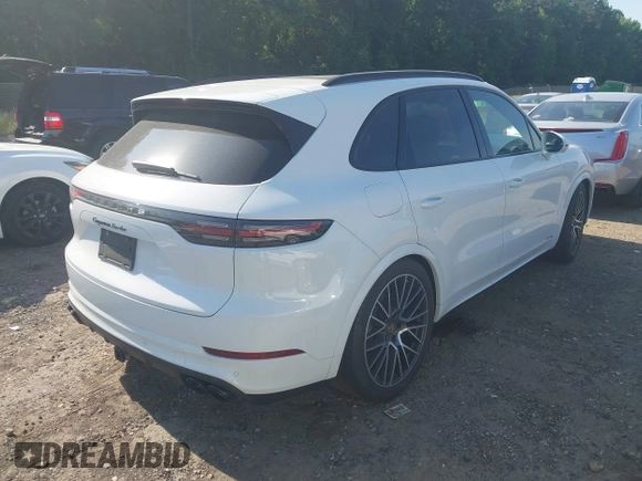 2019 Porsche Cayenne Turbo z VIN WP1AF2AY1KDA80728, wystawiony jako IAAI lot #42262855 z przebiegiem 89 898 mil mil oraz . Historia ofert i sprzedaży dostępna na DreamBid. Obrazek 4.