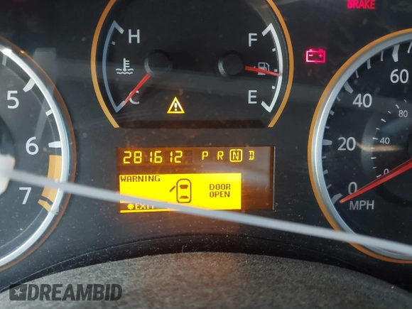 2008 Nissan Titan SE with VIN 1N6BA07DX8N360208, listed as a IAAI auction lot 41699352 with 281,612 mi miles. Bid and sale history available at carsss.com. Image 7.